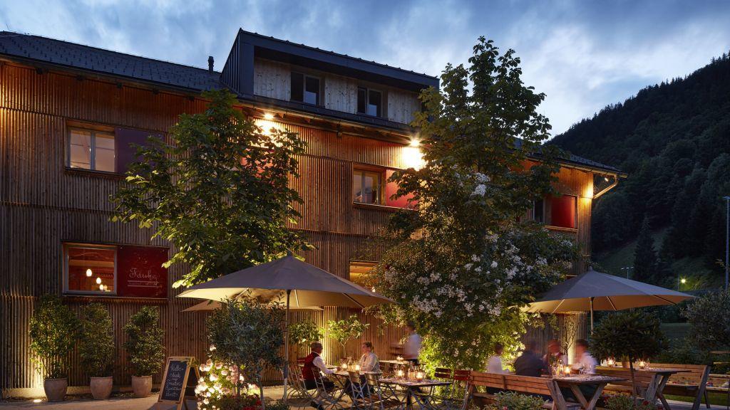 Gasthof Taube Bizau Exterior photo